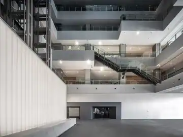 把街区感带进共享大厅 · 实景照片