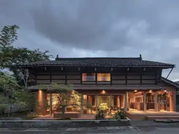 木梁竹影下的庭院茶叙 · 实景照片