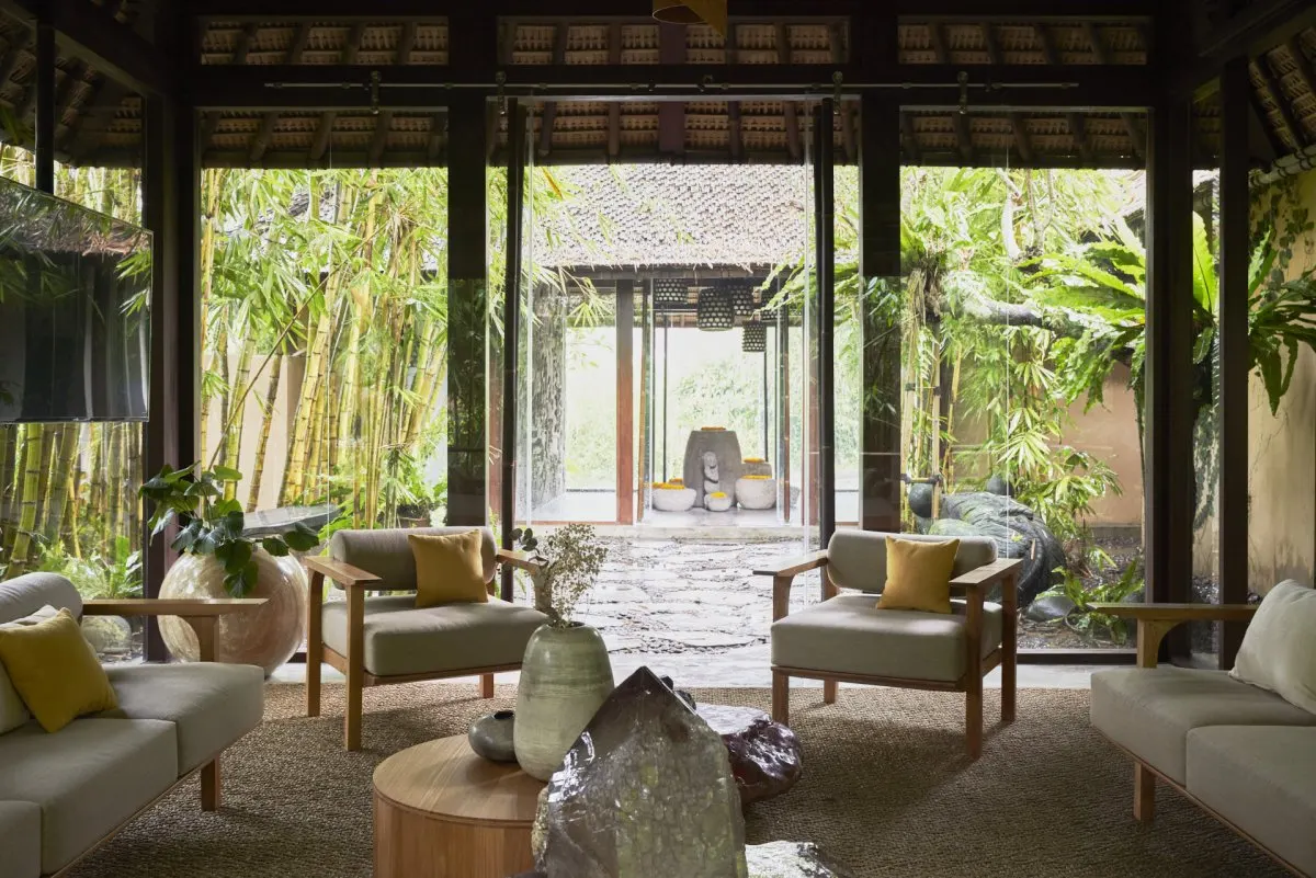 竹木屋架下的自然展示空间 · 实景照片 · 空间细节