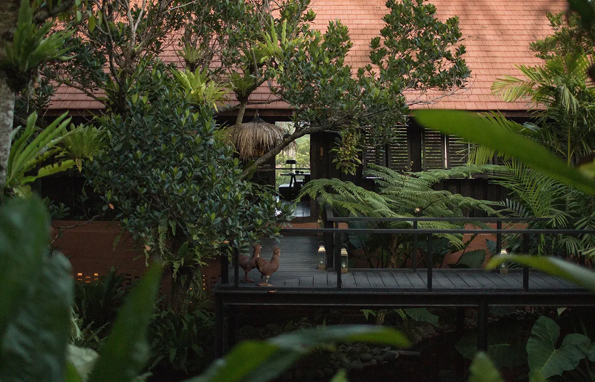 竹木屋架下的自然展示空间 · 实景照片 · 空间细节