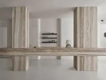 浅灰背景中的清晰工作席 · 实景照片