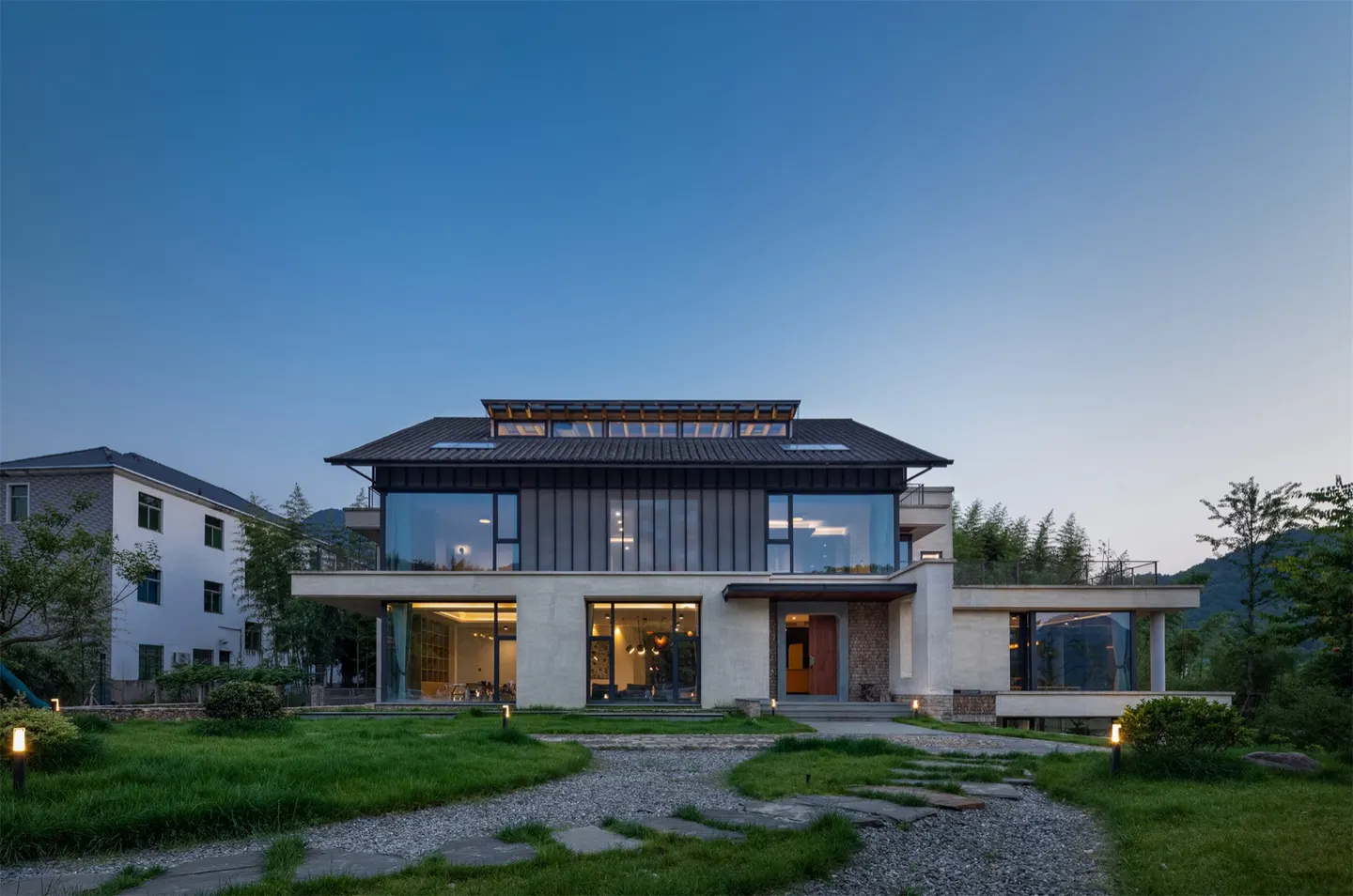 天窗串起的田园居所 · 实景照片 · 空间细节