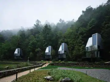 随楼层变化的乡野取景小屋 · 实景照片