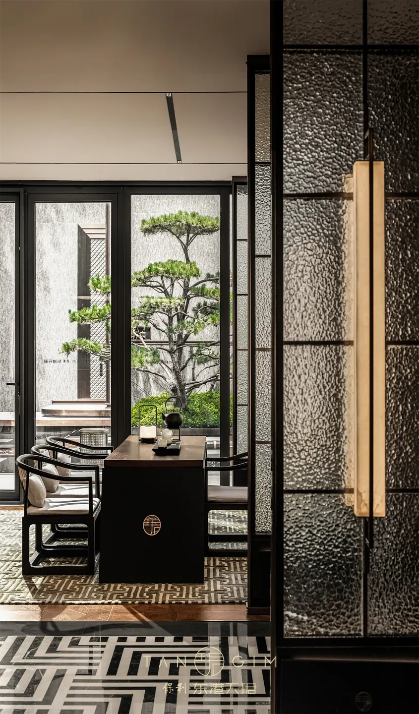 庭院与木格中的从容会客 · 实景照片 · 空间细节