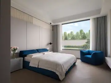 柔白曲线与一抹蓝 · 实景照片